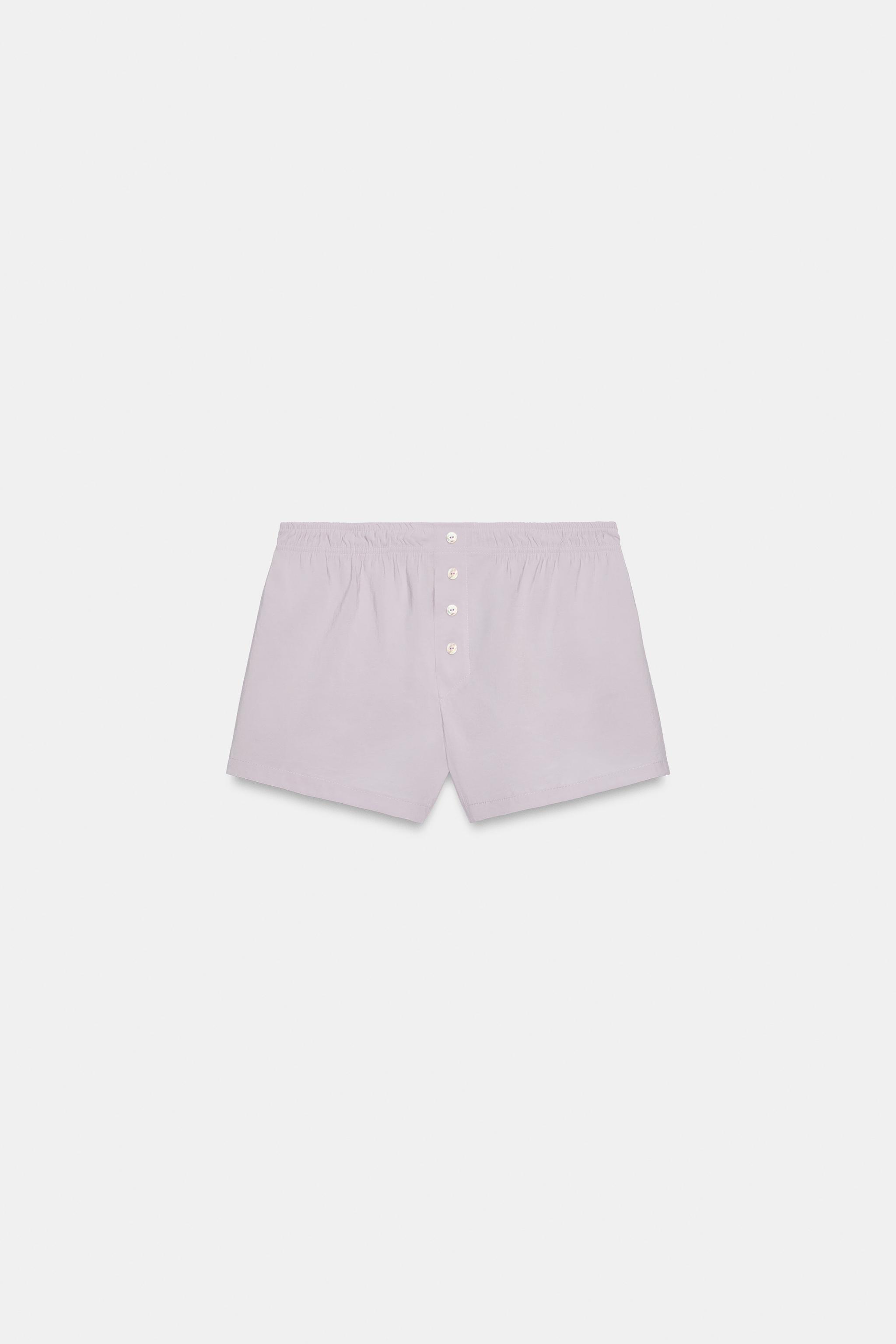 FLOWY SHORTS WITH BUTTONS